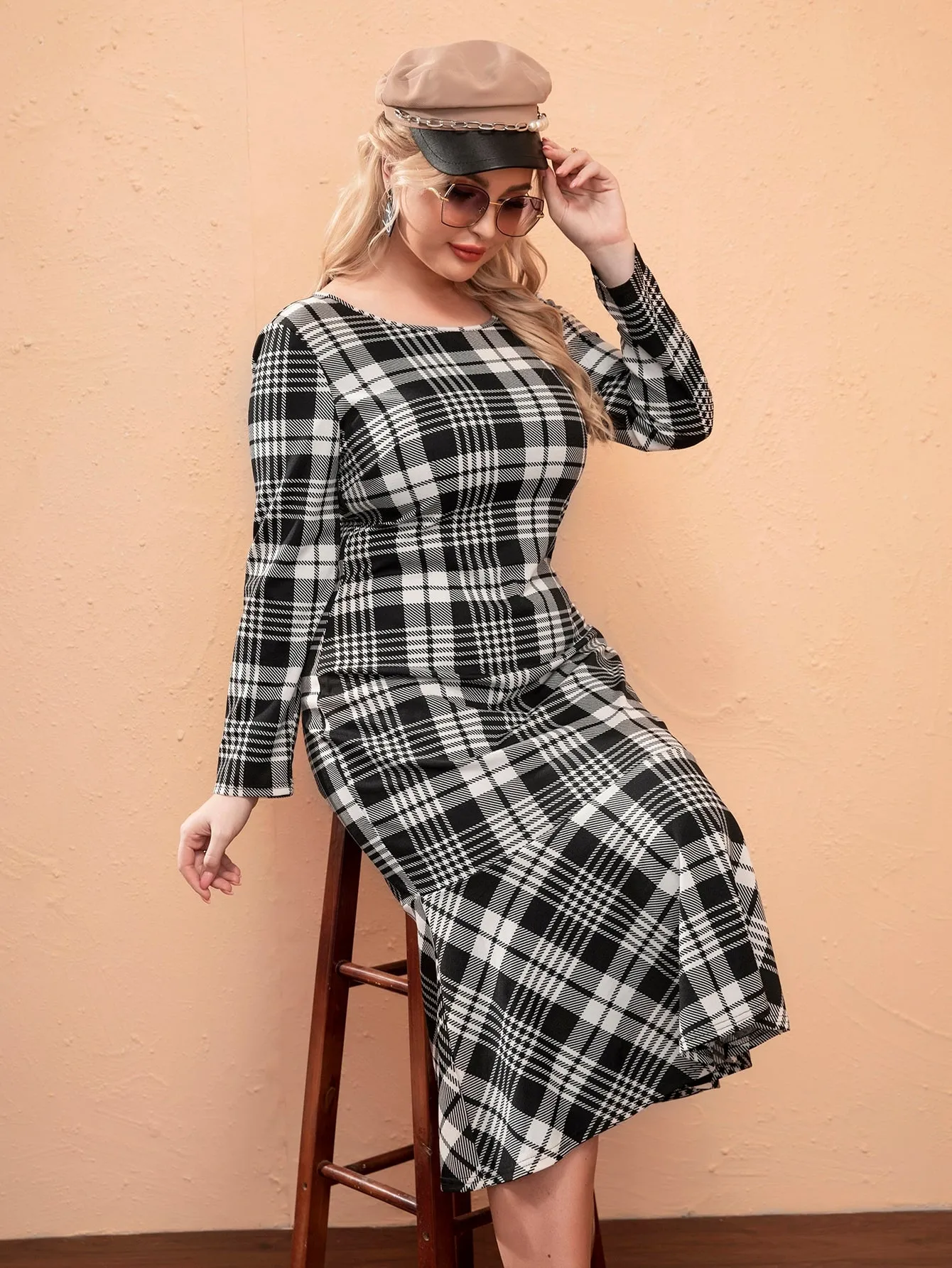 Elegant Plaid Ruffle Hem Long Sleeve Round Neck Mermaid Natural Long Plus Size Dress